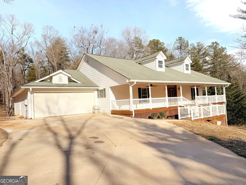 1857 Tugalo Village RD Clarkesville, GA 30523