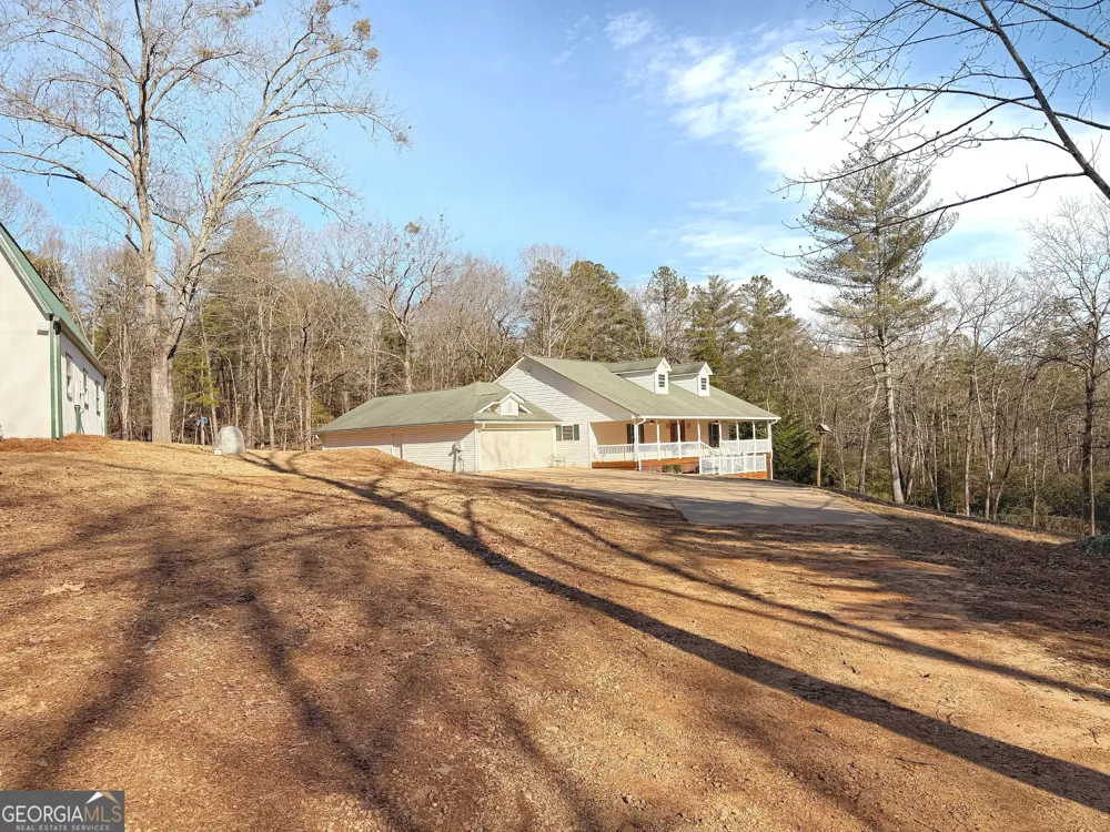 1857 Tugalo Village RD Clarkesville, GA 30523