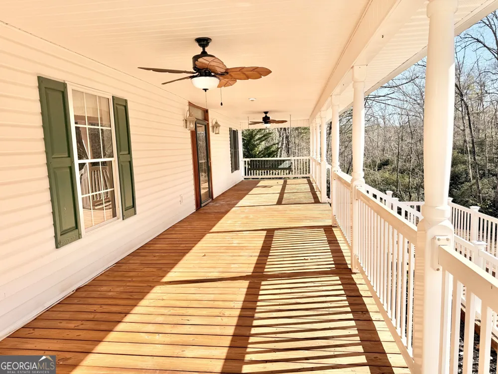 1857 Tugalo Village RD Clarkesville, GA 30523