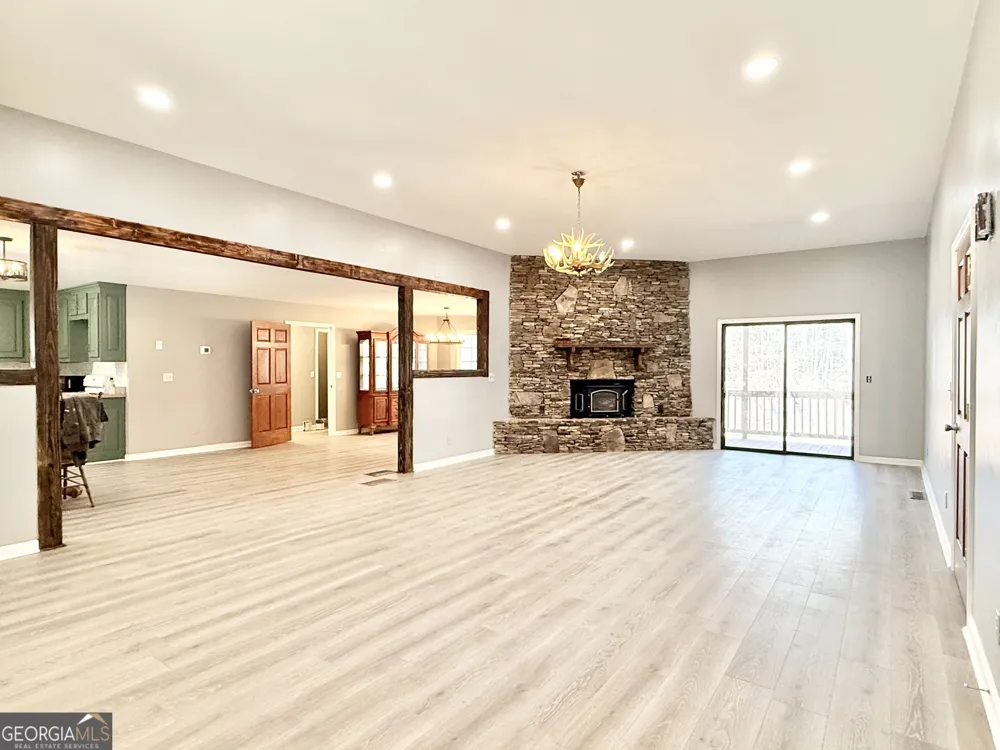 1857 Tugalo Village RD Clarkesville, GA 30523