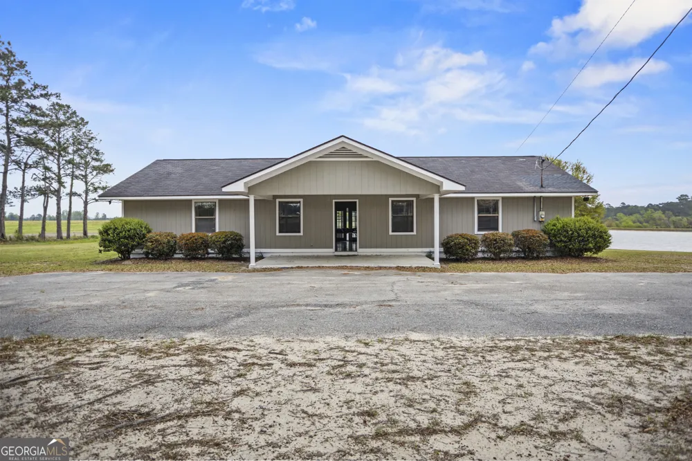 2206 Tellie Akins RD Claxton, GA 30417