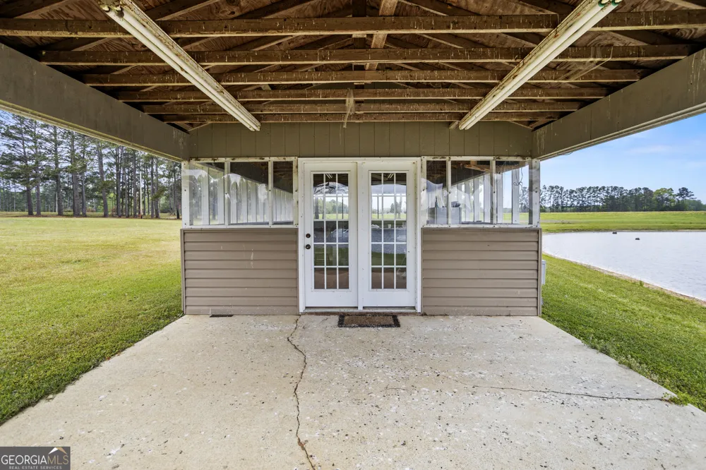 2206 Tellie Akins RD Claxton, GA 30417