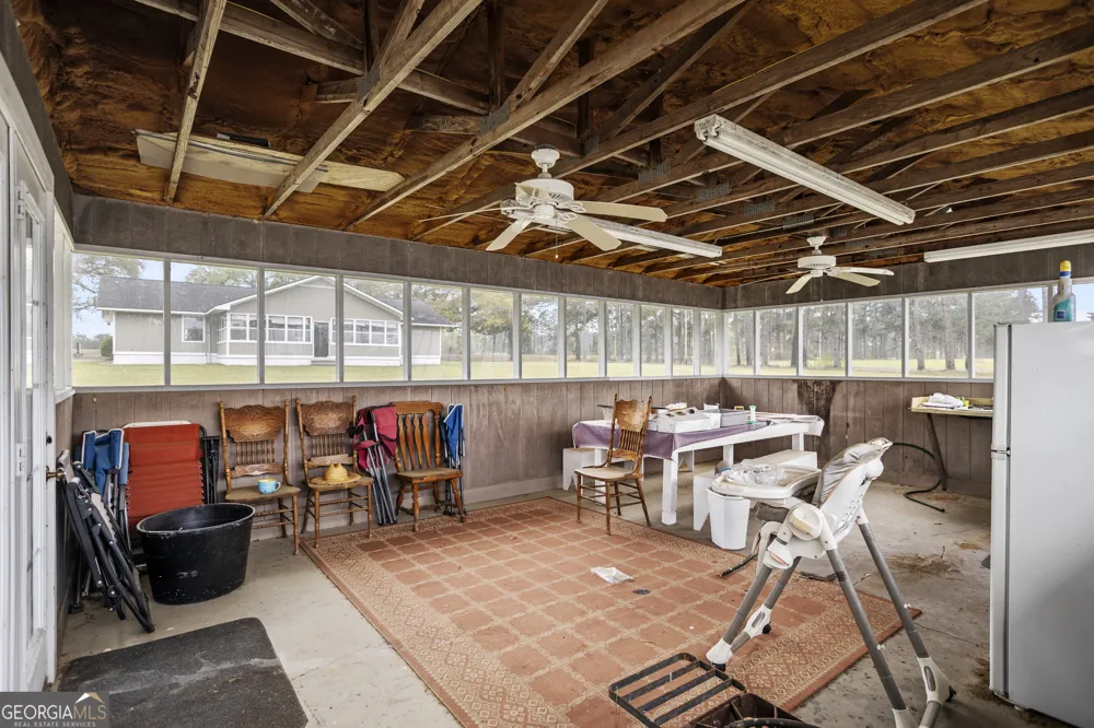 2206 Tellie Akins RD Claxton, GA 30417