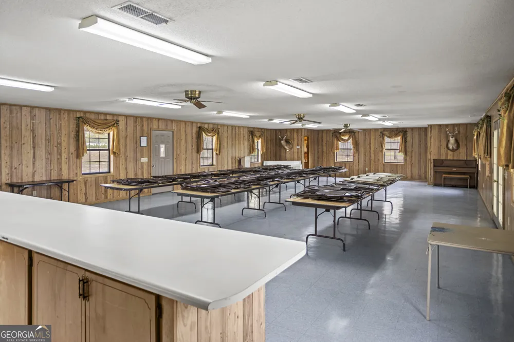 2206 Tellie Akins RD Claxton, GA 30417