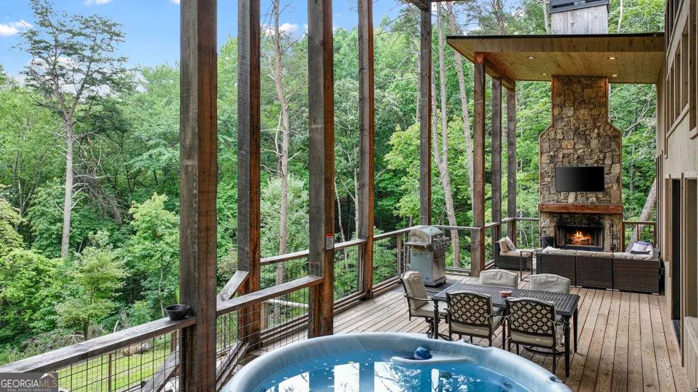 59 Overlook DR Blue Ridge, GA 30513