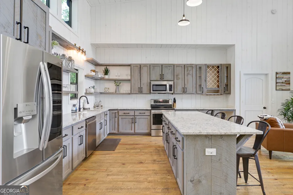 59 Overlook DR Blue Ridge, GA 30513