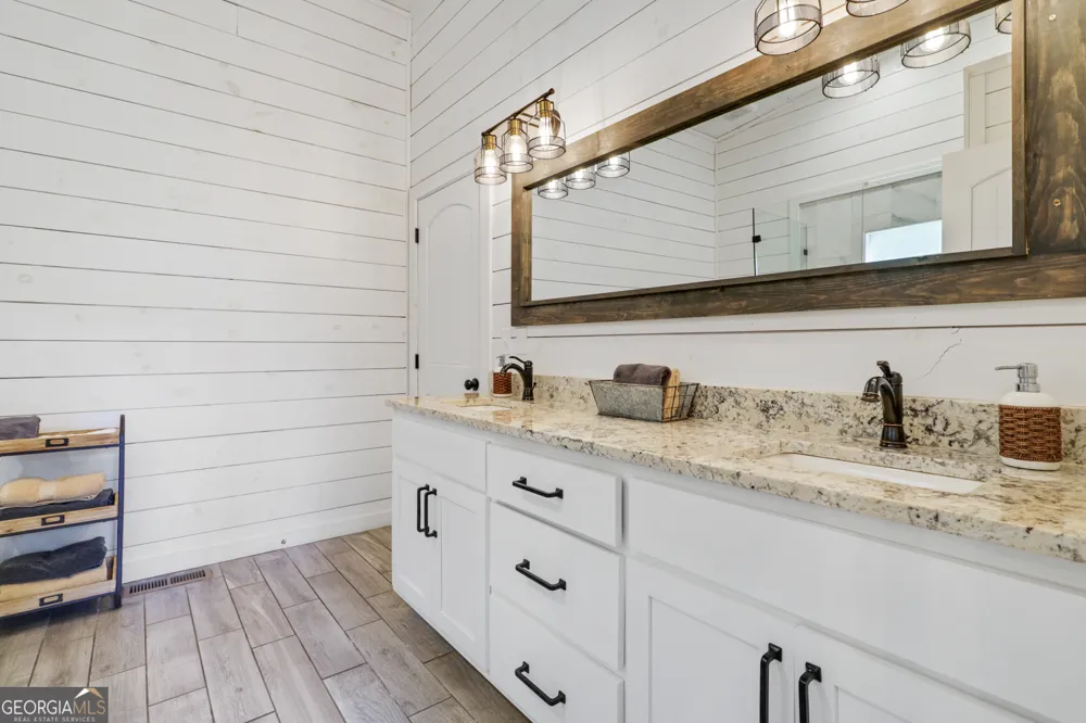 59 Overlook DR Blue Ridge, GA 30513