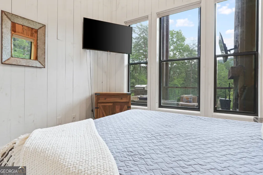 59 Overlook DR Blue Ridge, GA 30513