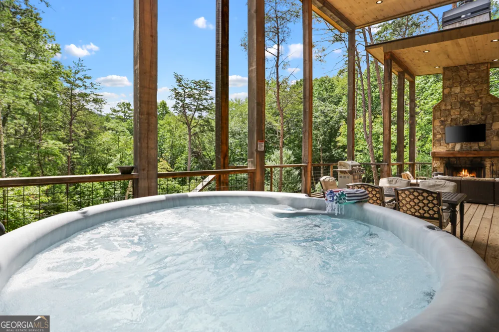 59 Overlook DR Blue Ridge, GA 30513
