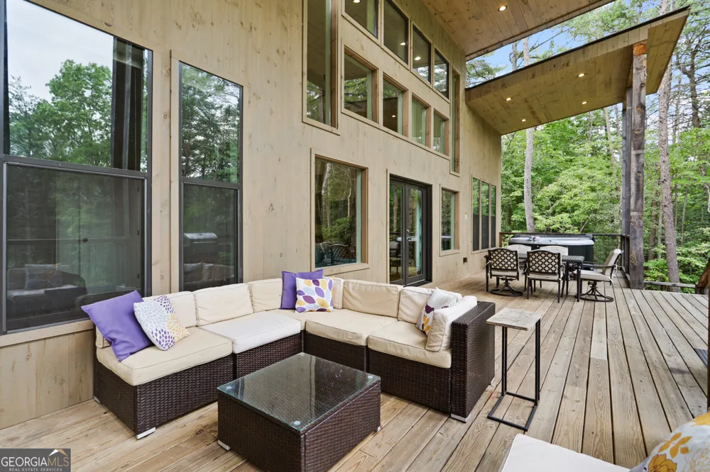 59 Overlook DR Blue Ridge, GA 30513