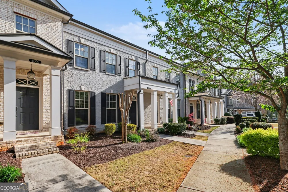4007 Vickery GLN Roswell, GA 30075