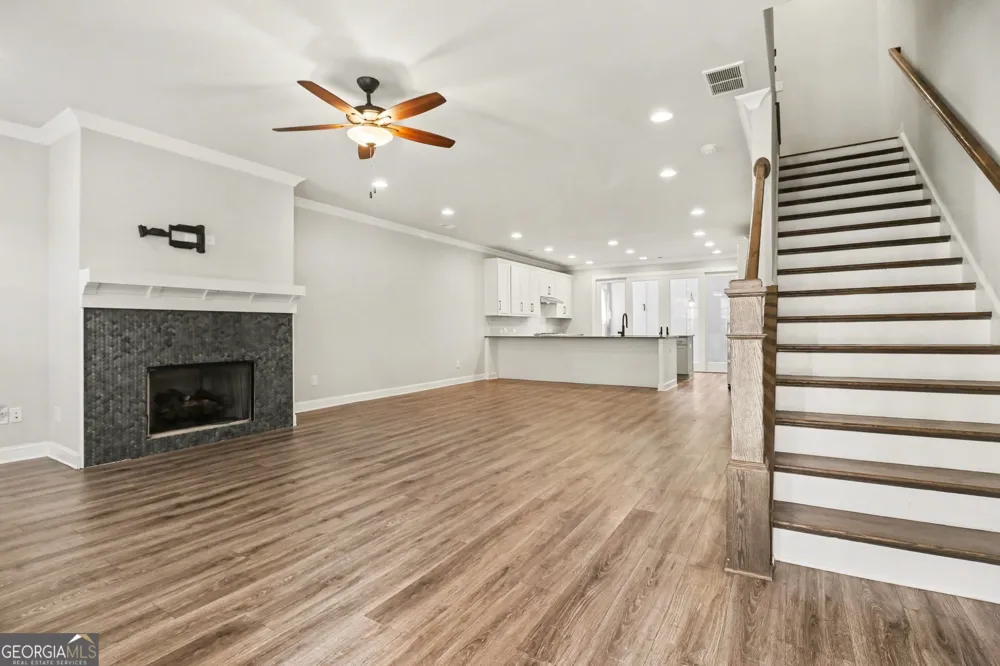 4007 Vickery GLN Roswell, GA 30075