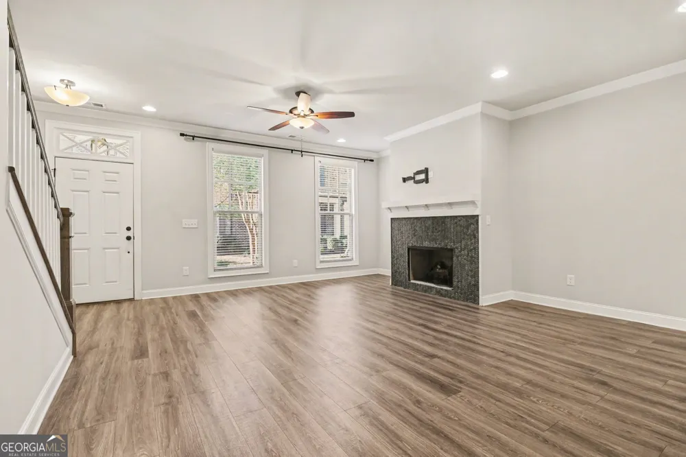 4007 Vickery GLN Roswell, GA 30075
