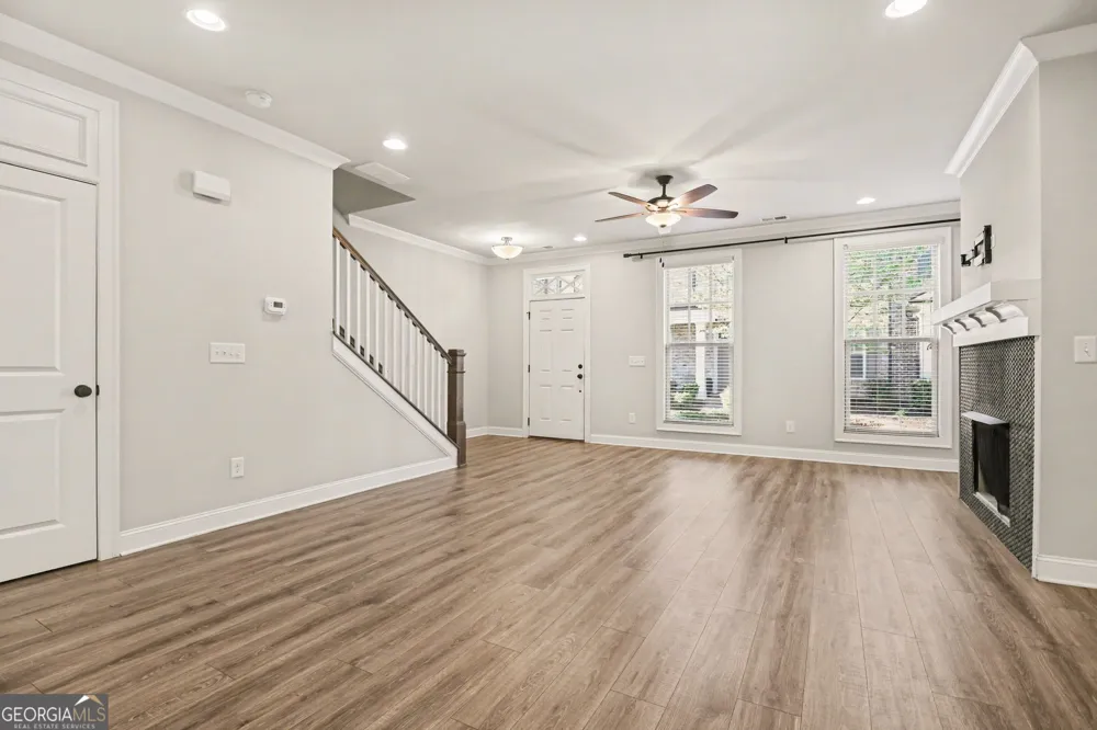 4007 Vickery GLN Roswell, GA 30075