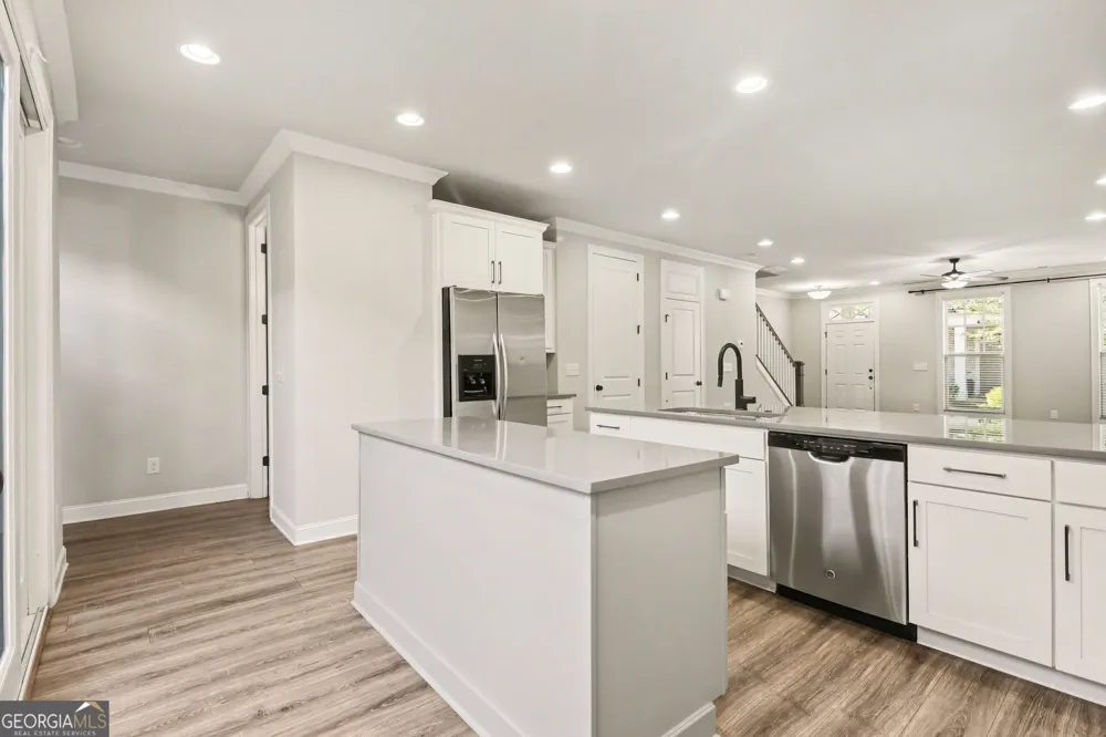 4007 Vickery GLN Roswell, GA 30075