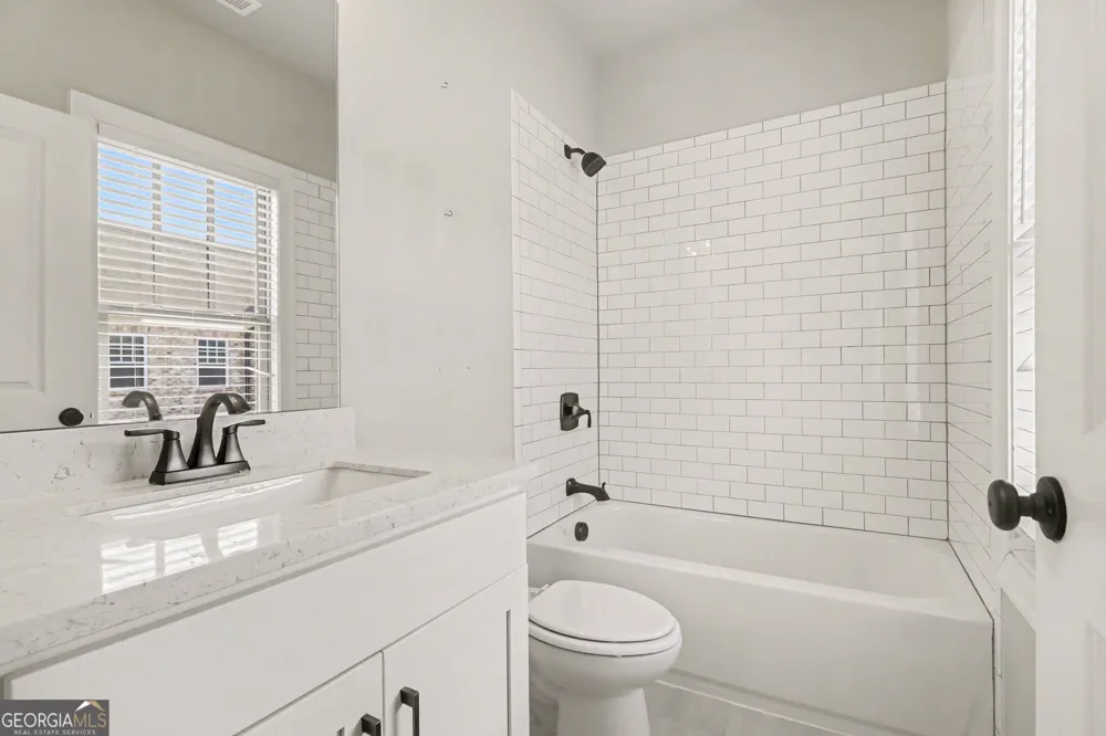 4007 Vickery GLN Roswell, GA 30075