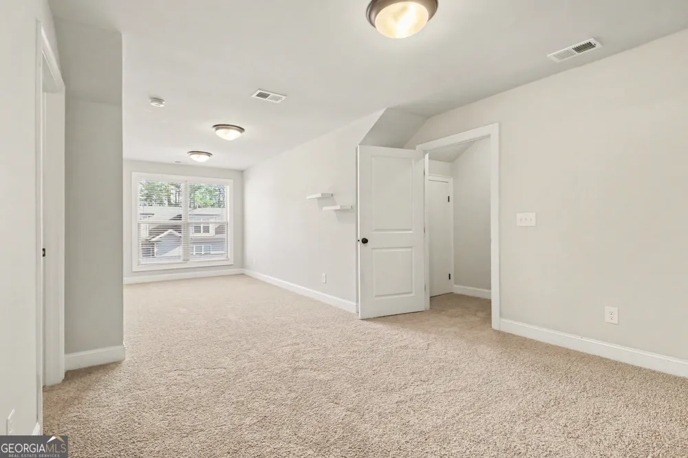 4007 Vickery GLN Roswell, GA 30075