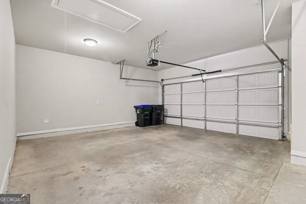 4007 Vickery GLN Roswell, GA 30075