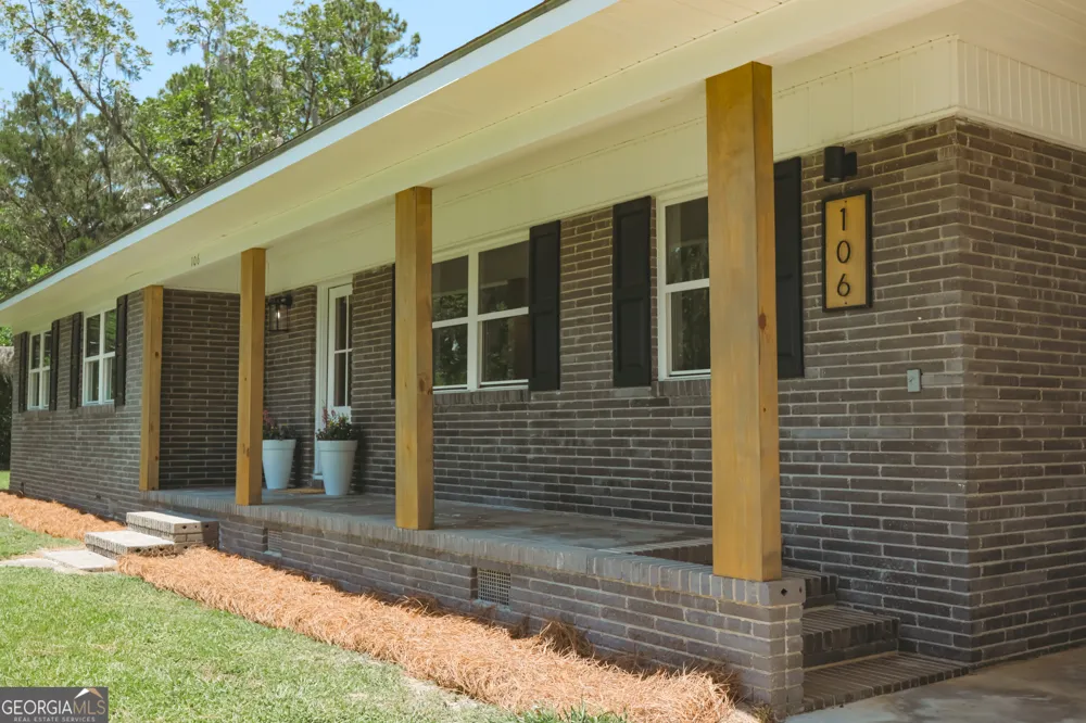 106 Pinehurst DR Blackshear, GA 31516