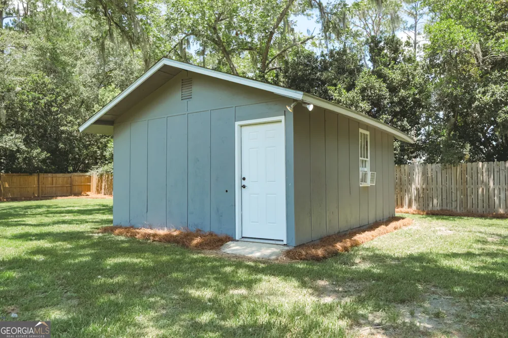106 Pinehurst DR Blackshear, GA 31516