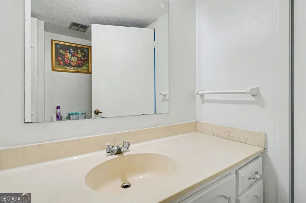 697 Garden Walk DR Stone Mountain, GA 30083