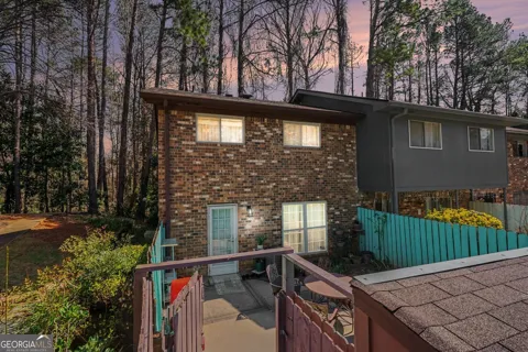697 Garden Walk DR