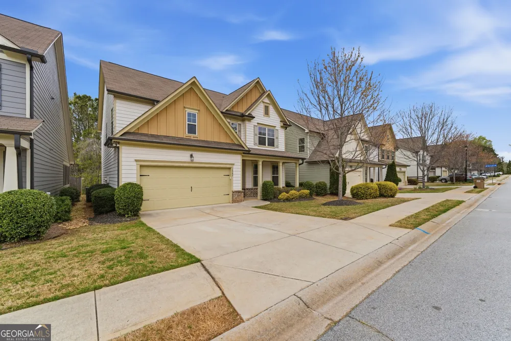 5942 Watersdown WAY Flowery Branch, GA 30542