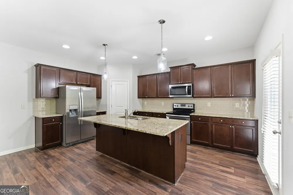5942 Watersdown WAY Flowery Branch, GA 30542