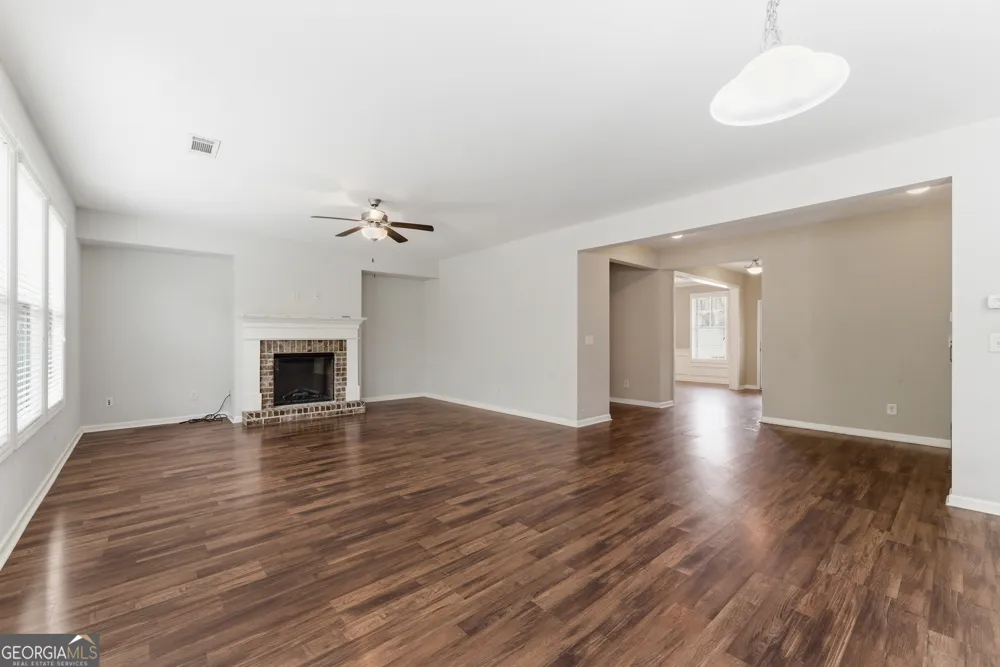 5942 Watersdown WAY Flowery Branch, GA 30542