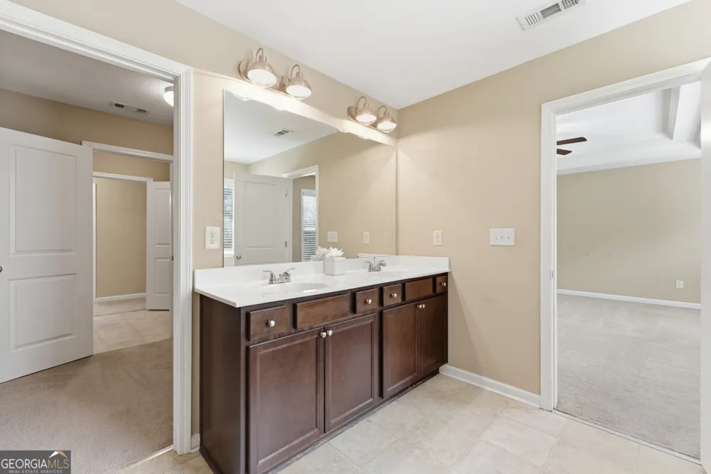 5942 Watersdown WAY Flowery Branch, GA 30542
