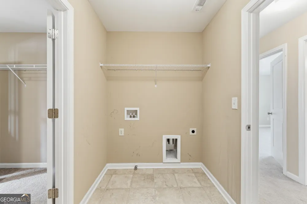 5942 Watersdown WAY Flowery Branch, GA 30542