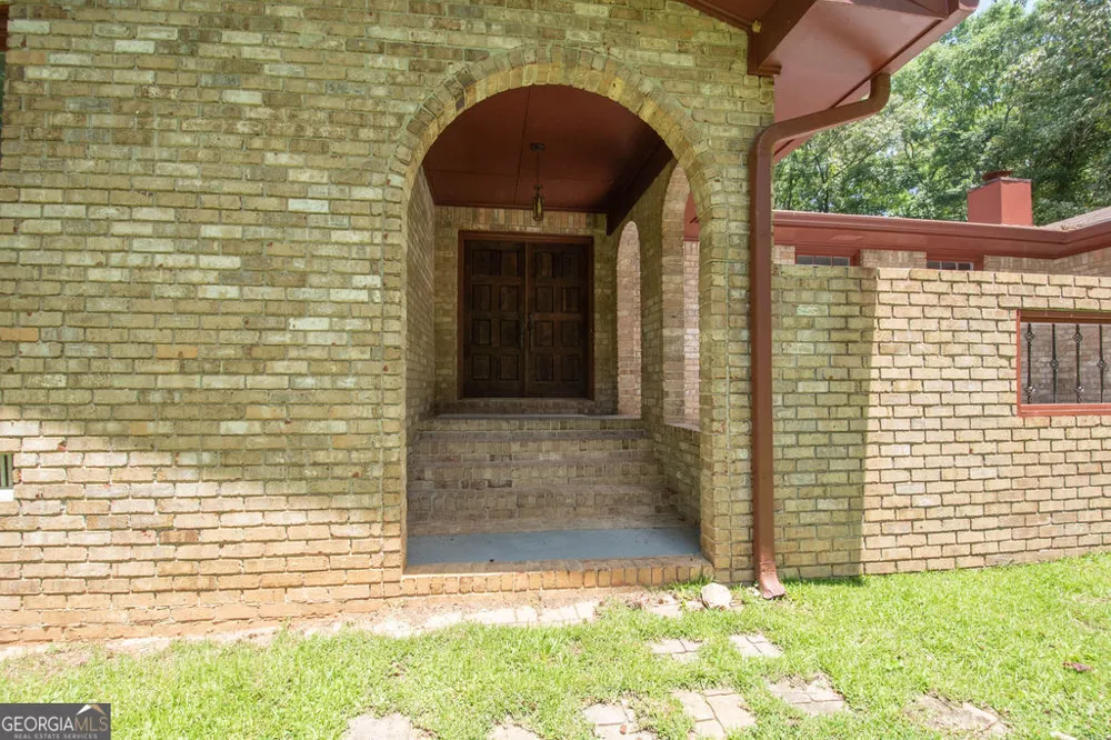 14 Bittersweet LN Newnan, GA 30263