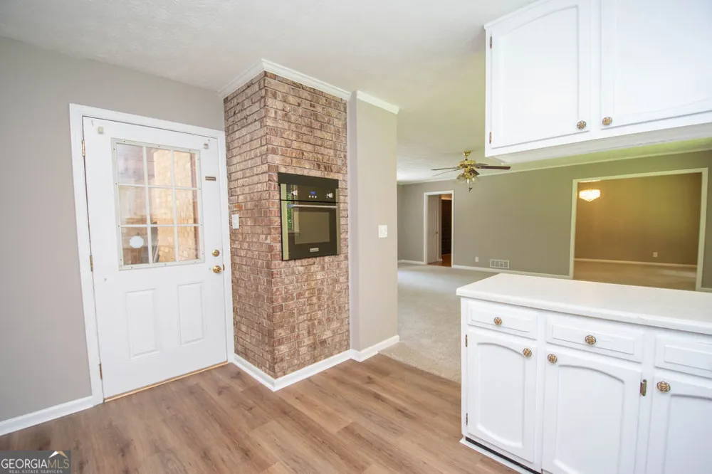 14 Bittersweet LN Newnan, GA 30263