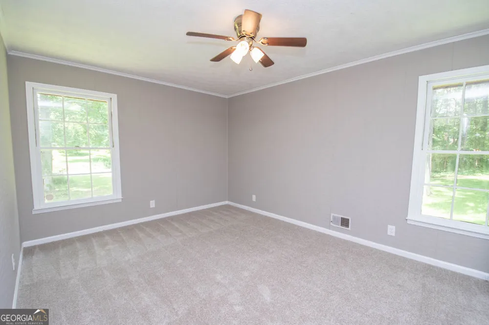 14 Bittersweet LN Newnan, GA 30263