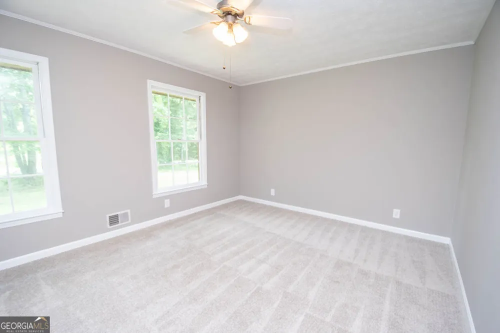 14 Bittersweet LN Newnan, GA 30263