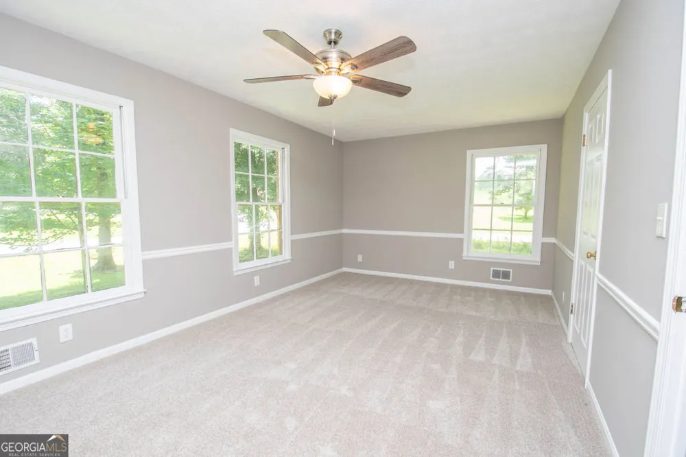 14 Bittersweet LN Newnan, GA 30263