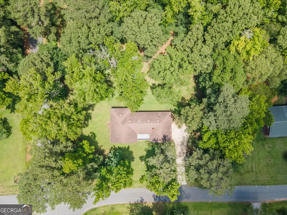 14 Bittersweet LN Newnan, GA 30263