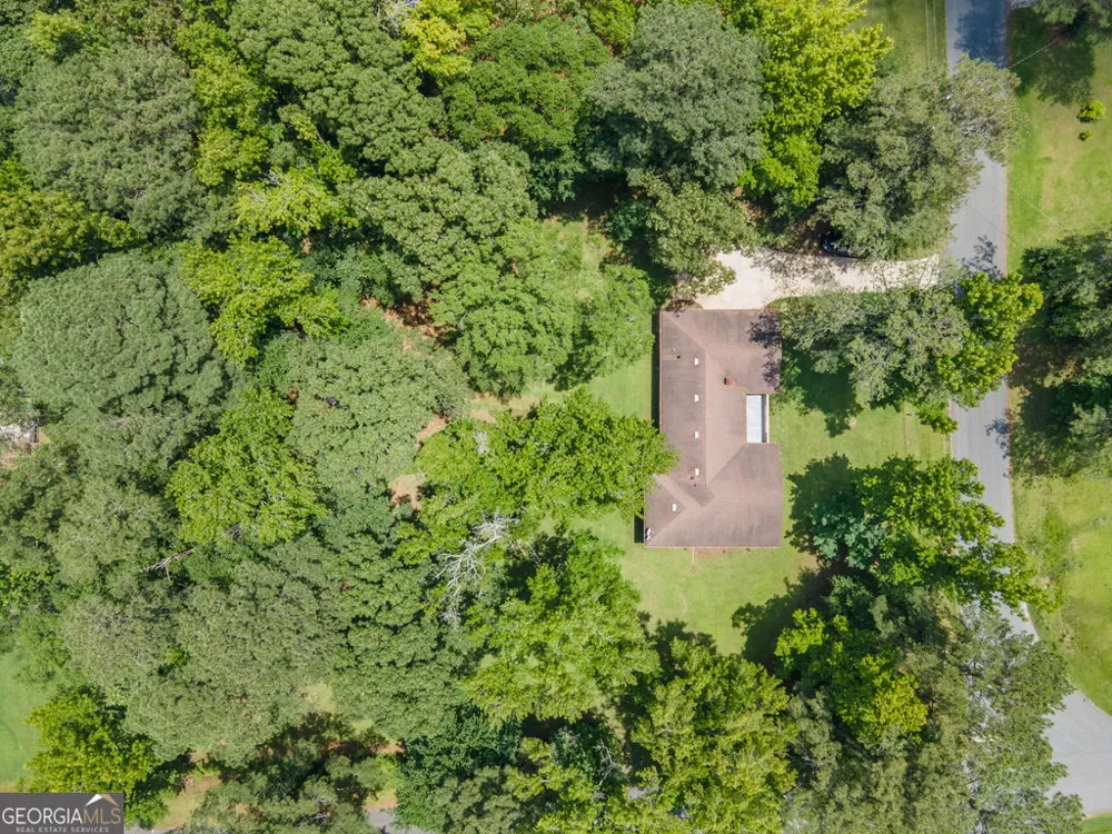 14 Bittersweet LN Newnan, GA 30263
