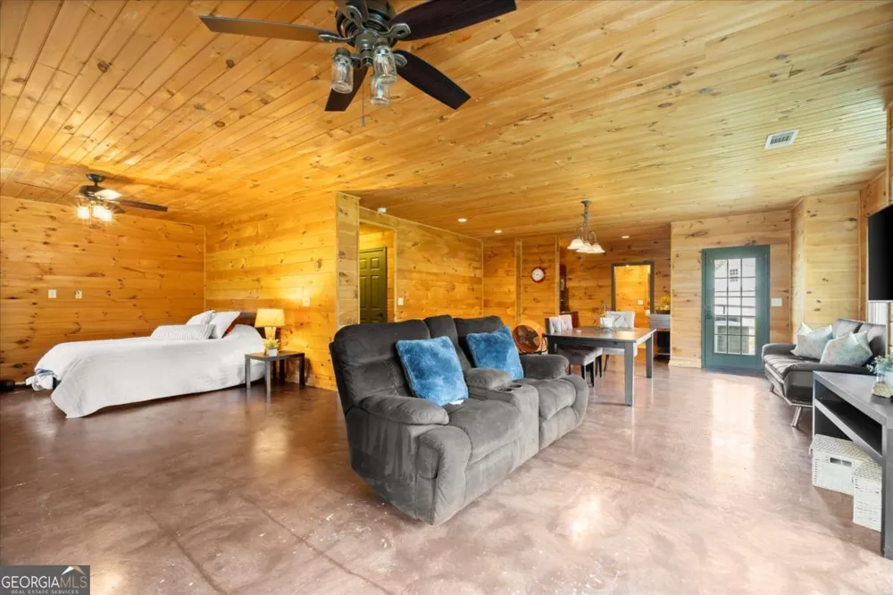 15 Hyalite RD E Dahlonega, GA 30533