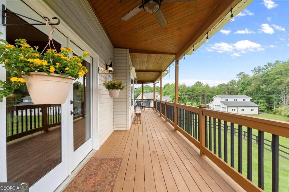 15 Hyalite RD E Dahlonega, GA 30533