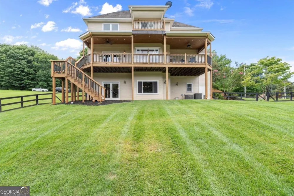 15 Hyalite RD E Dahlonega, GA 30533