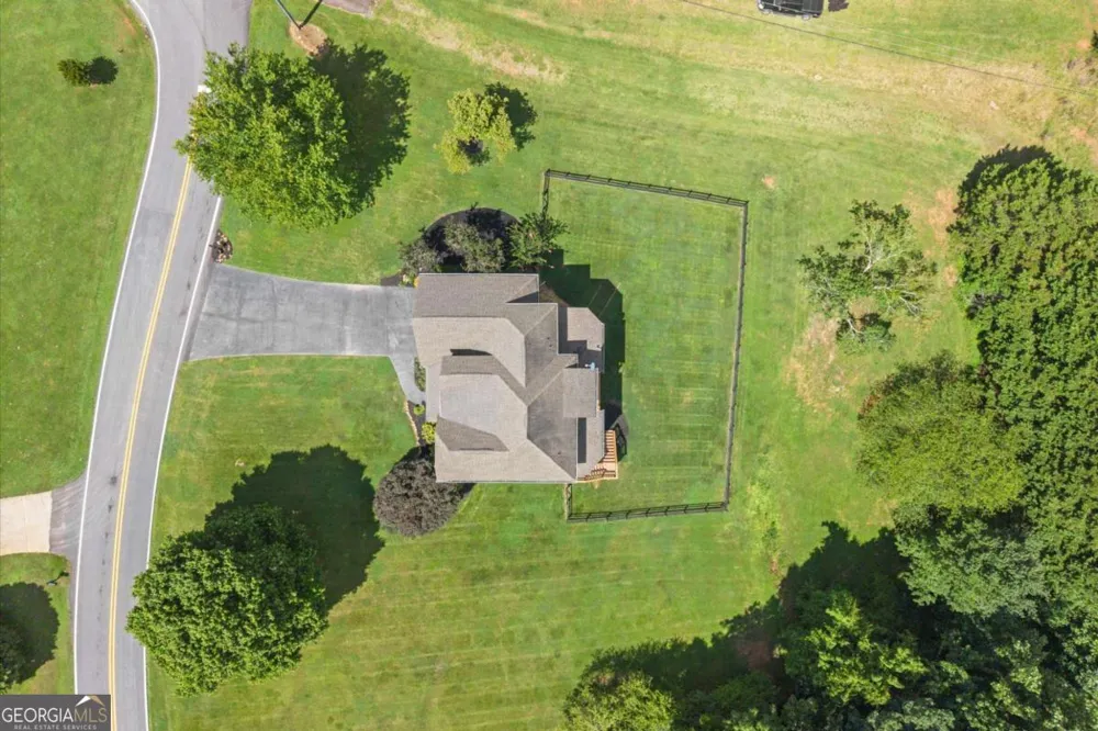 15 Hyalite RD E Dahlonega, GA 30533