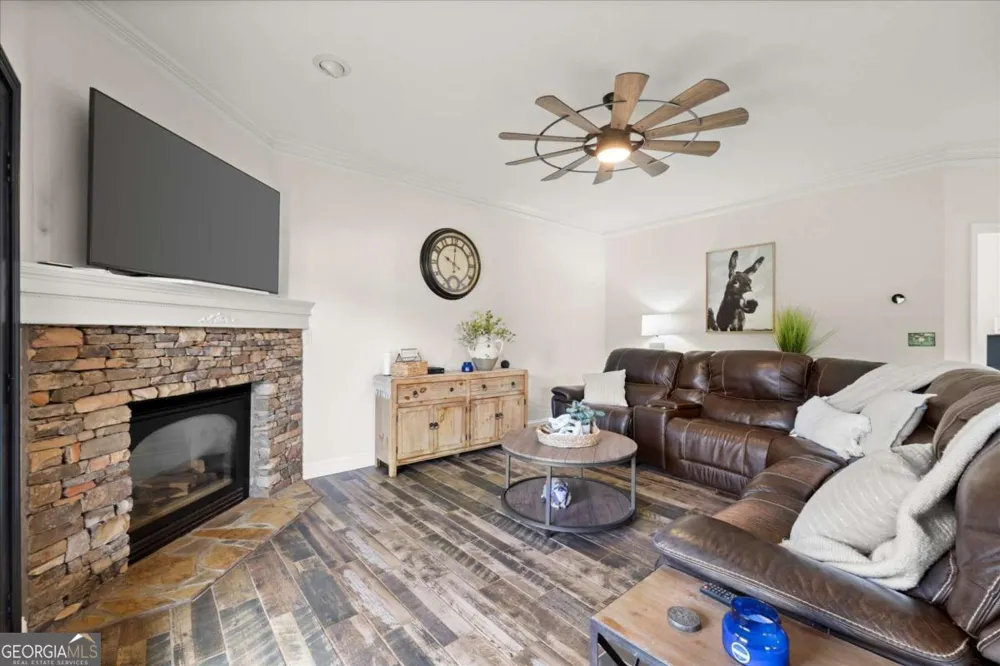 15 Hyalite RD E Dahlonega, GA 30533