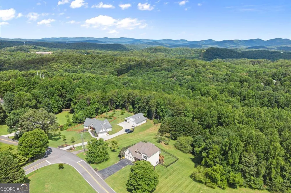 15 Hyalite RD E Dahlonega, GA 30533