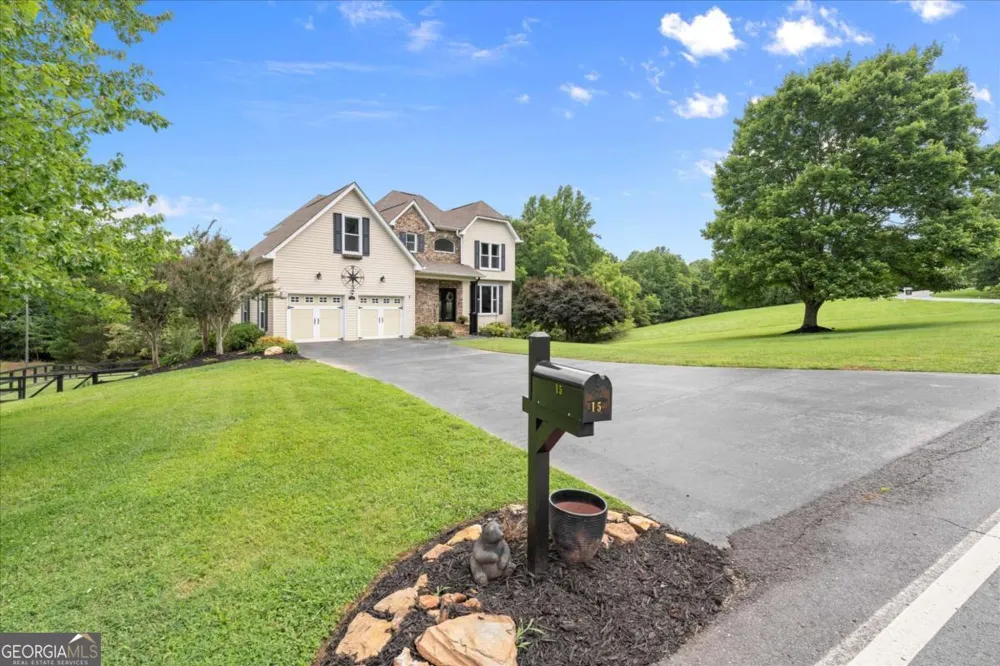 15 Hyalite RD E Dahlonega, GA 30533