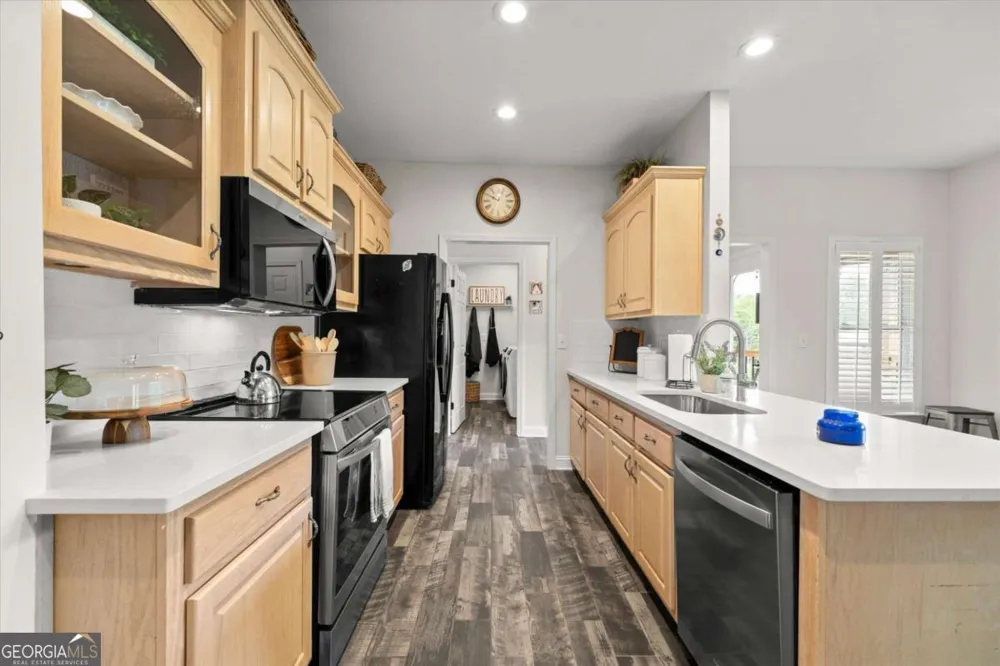 15 Hyalite RD E Dahlonega, GA 30533