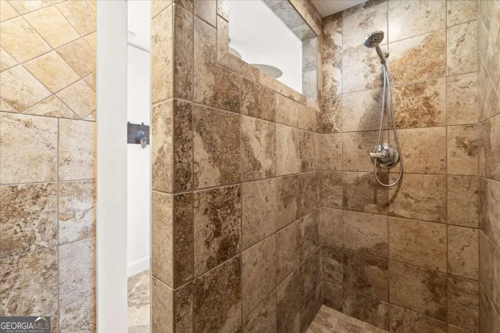 15 Hyalite RD E Dahlonega, GA 30533
