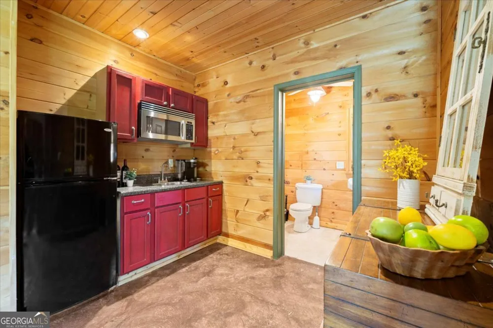 15 Hyalite RD E Dahlonega, GA 30533