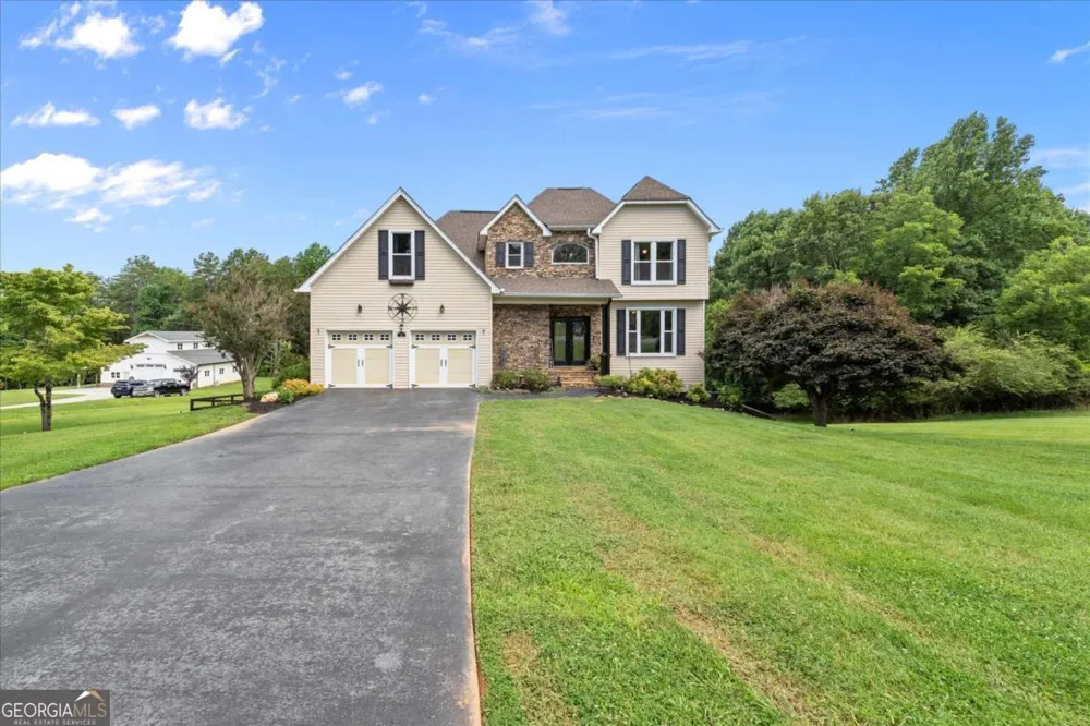 15 Hyalite RD E Dahlonega, GA 30533