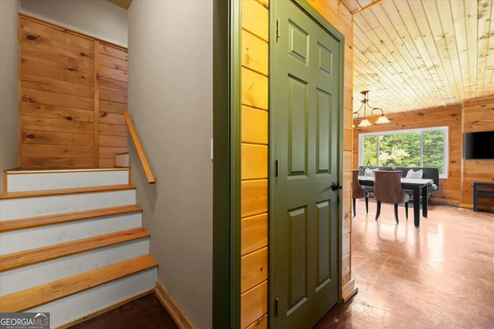 15 Hyalite RD E Dahlonega, GA 30533